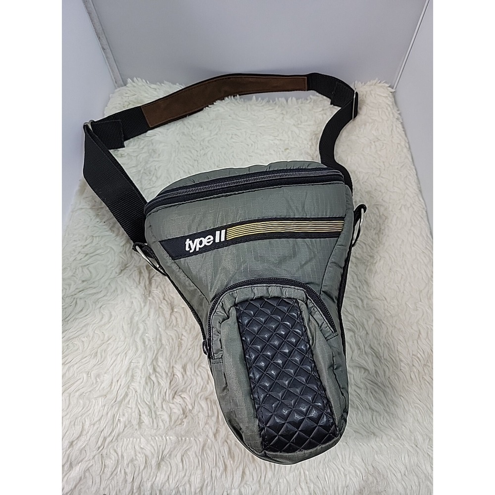 Vintage 1985‎ Tamrac Type II Model 2530 Camera Bag Padded Shoulder Strap Belt